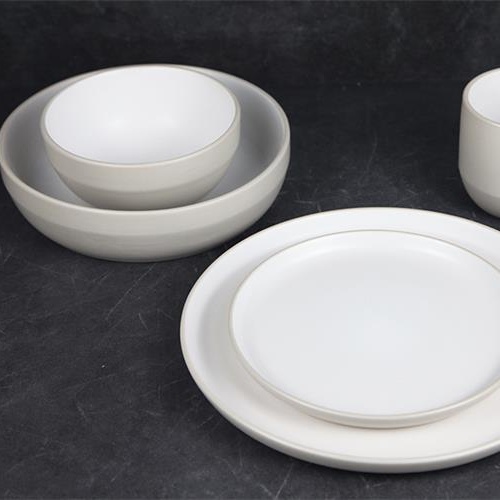 irregular stoneware dinnerset