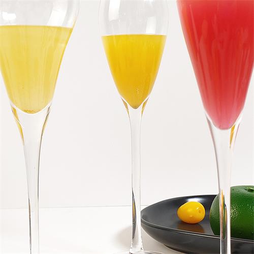 custom champagne glass set