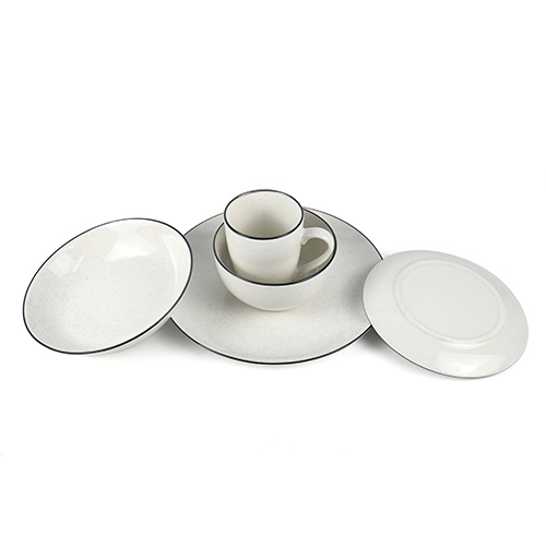 porcelain tableware with rim and speckle