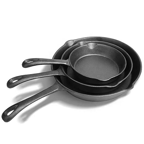 black cast iron skillet with handle