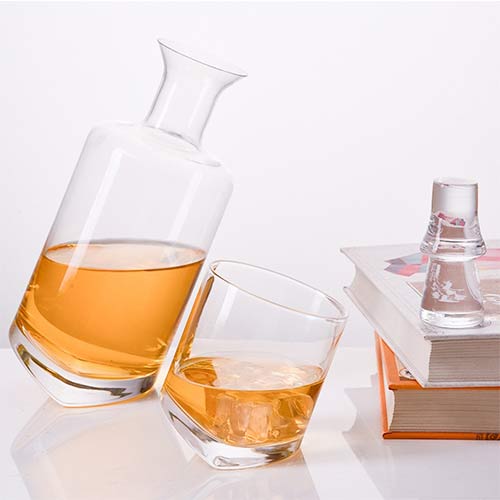 European-style slanted bottomed whiskey glass set