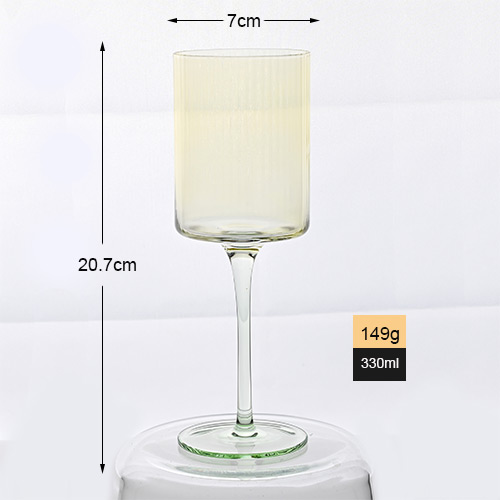 spraying color vertical pattern wine glass