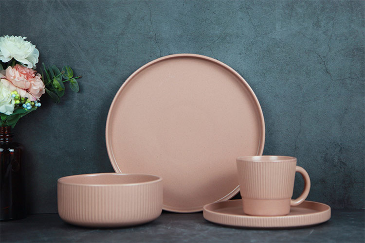 16pcs wholesale stoneware dinner set with embossed design