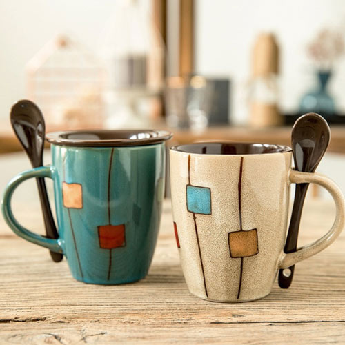 ceramic retro cups with lid and spoon