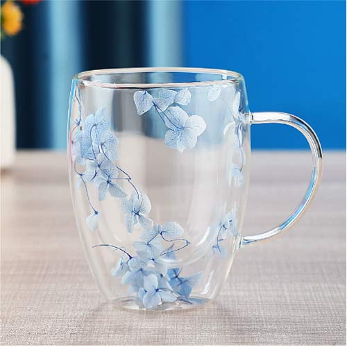 350ml double-wall coffee glass cups with dried flower inside