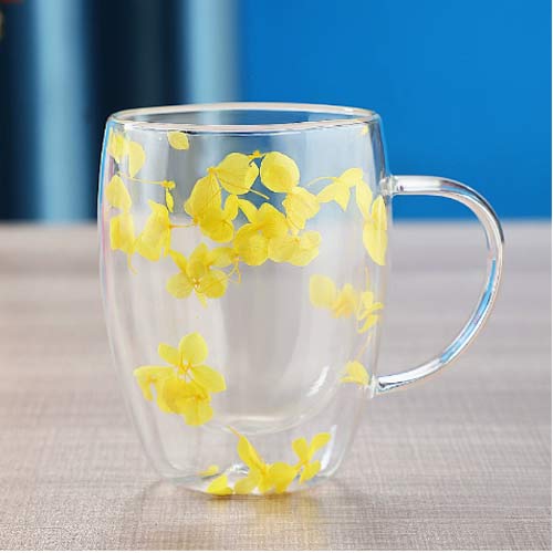 350ml double-wall coffee glass cups with dried flower inside
