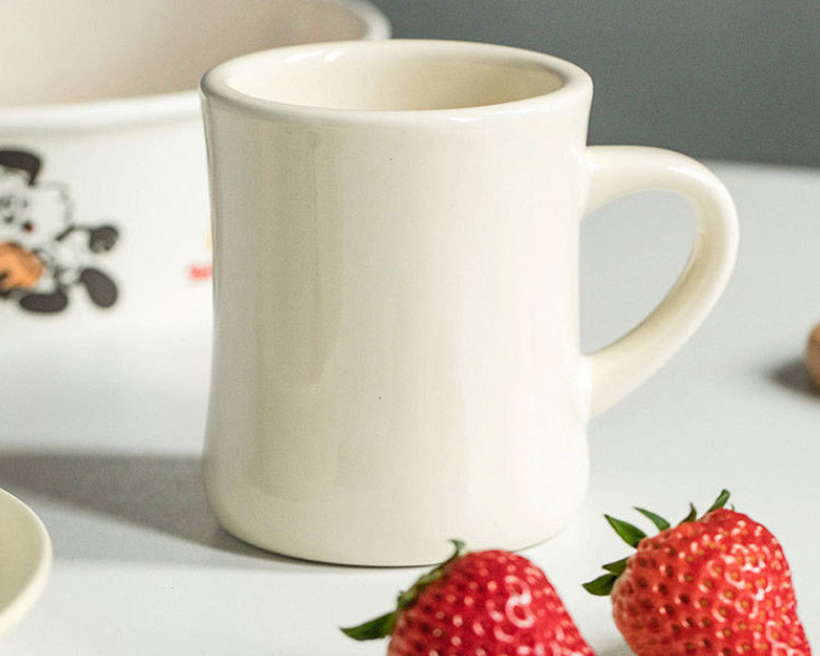 custom logo ceramic mugs wholesale supplier