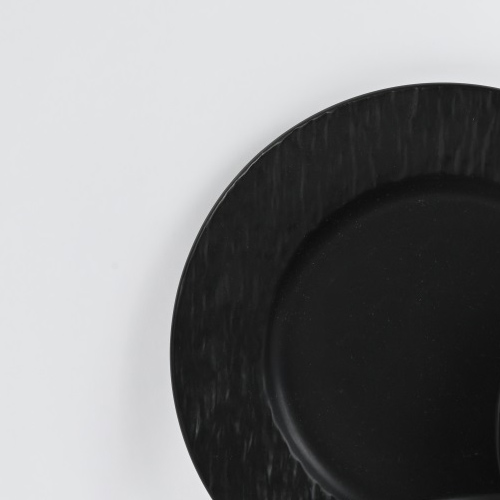 matte black Linen-Textured dinner plate