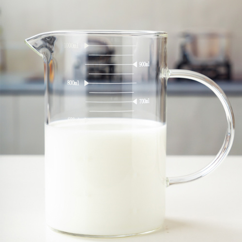 borocilicate milk glass cup with bamboo lid