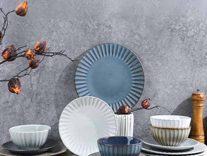 grey-white porcelain set
