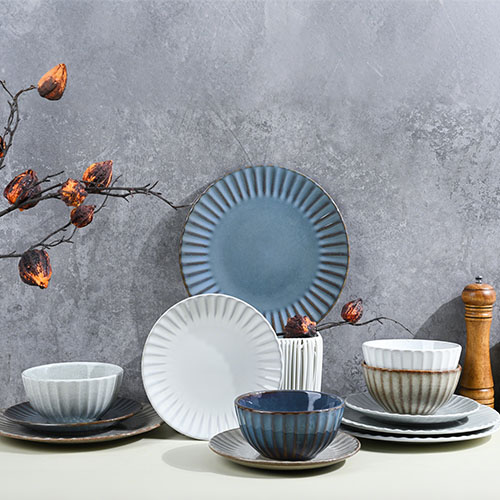 grey-white porcelain set