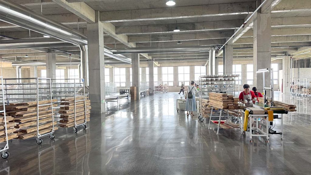 Production team working inside Raylon’s ceramic tableware factory